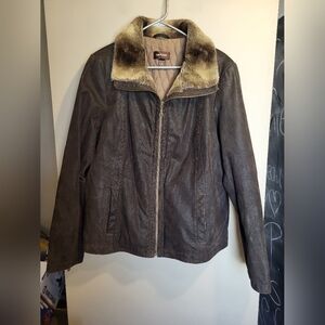 Danier Brown Leather Jacket with Cream Faux Fur Collar, Sizs 2XL